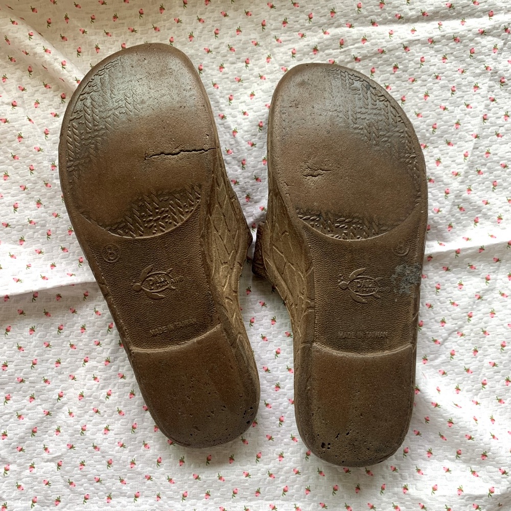 Jandals - Picture 2 of 2
